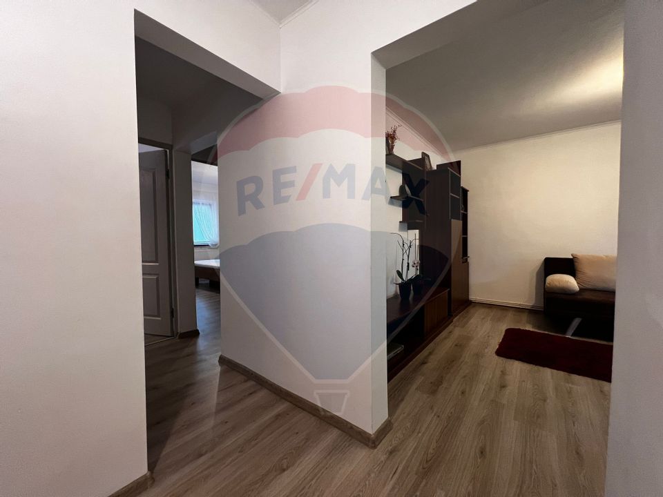 Apartament cu 3 camere - Sellgross - Podu cu Lanturi'
