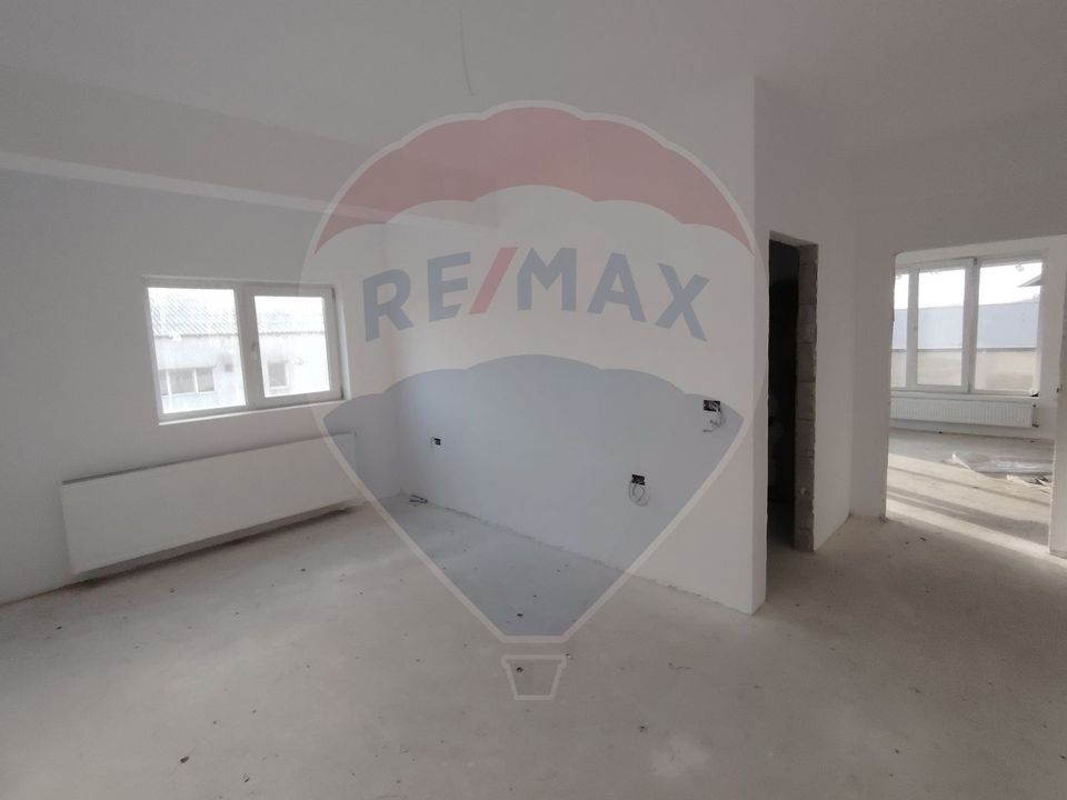 Apartament 3 camere tip penthouse