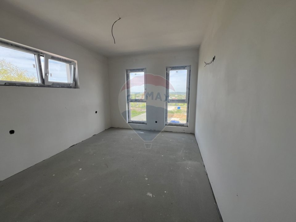 4 room House / Villa for sale, Central area