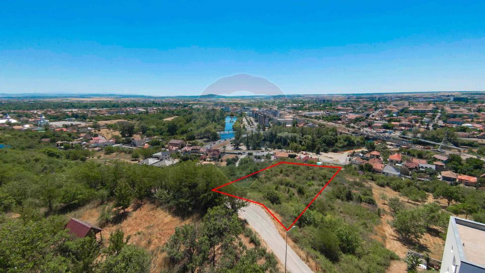 De vânzare Teren în Oradea, cu panoramă, 4506 mp, zona Dealuri