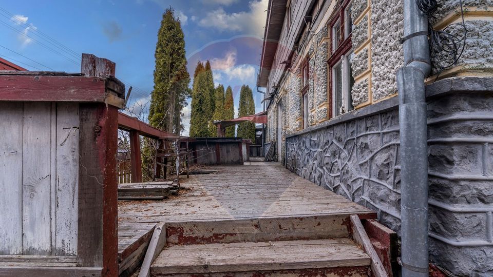 12 room Hotel / Pension for sale