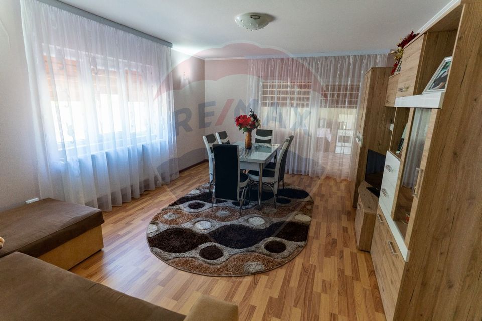 Casă / Vilă Sesuri, jud Hunedoara