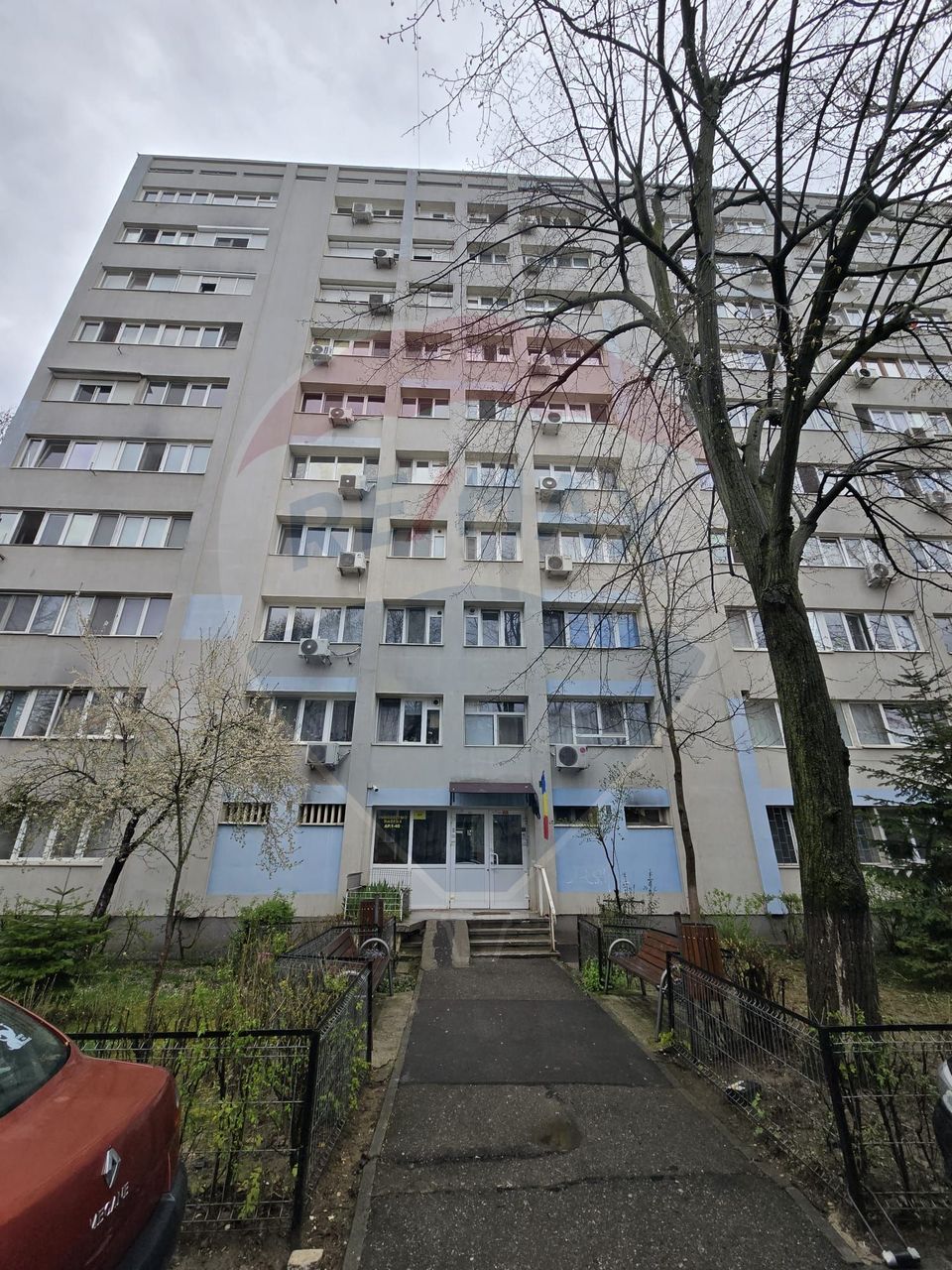 DE INCHIRIAT Apartament cu 2 camere în zona Pajura