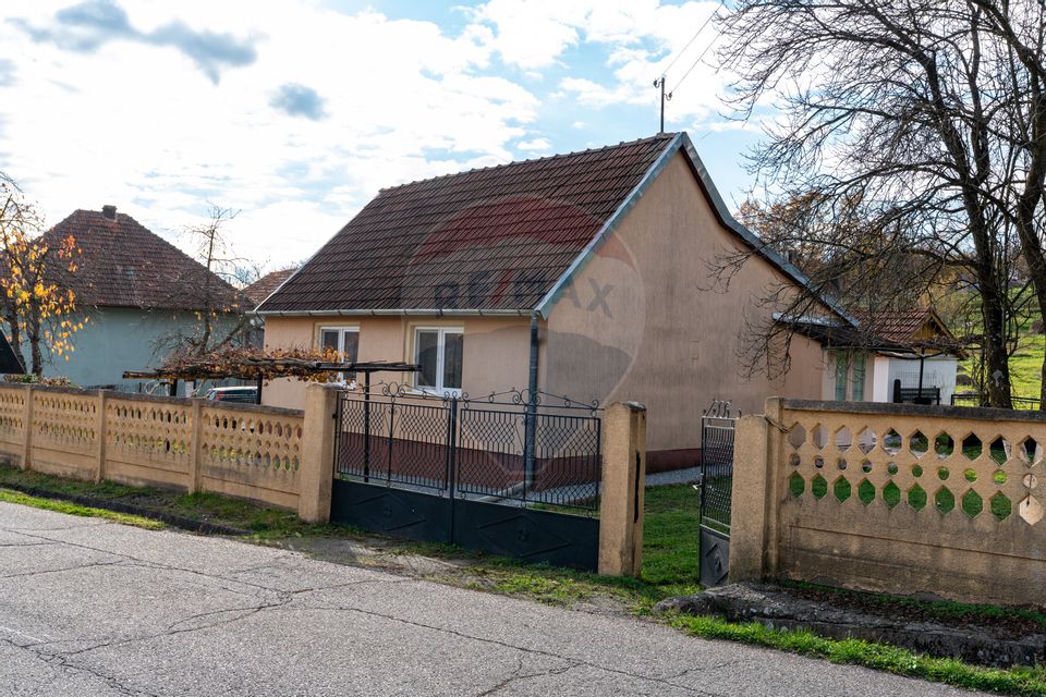 Casă de vanzare Certejul de sus,jud. Hunedoara