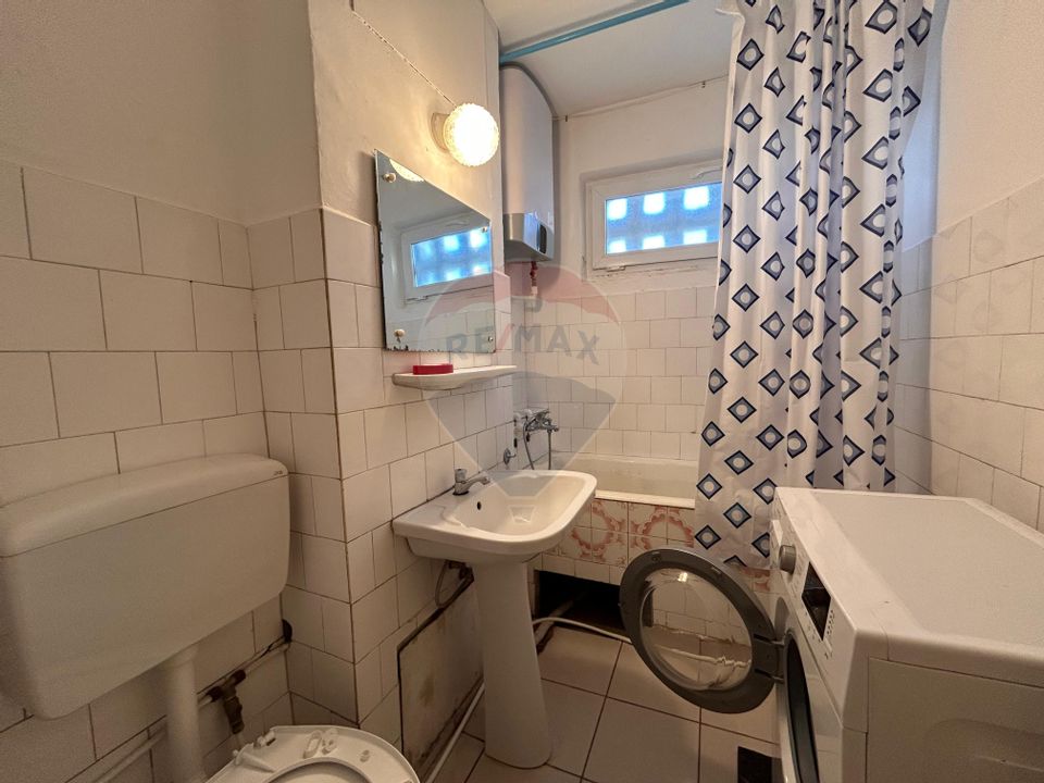 Apartament cu 3 camere de închiriat în zona Valea Rosie