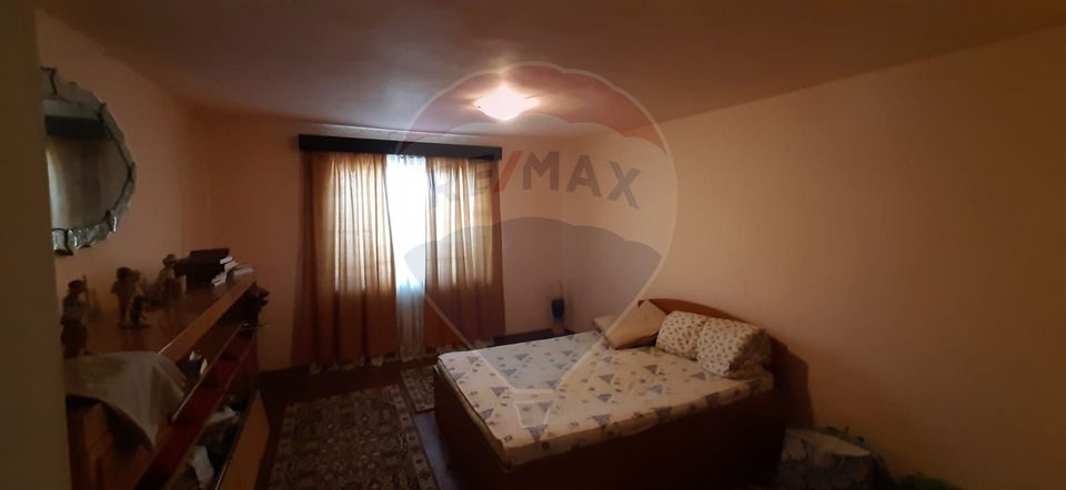 Casă / Vilă cu 5 camere de vânzare