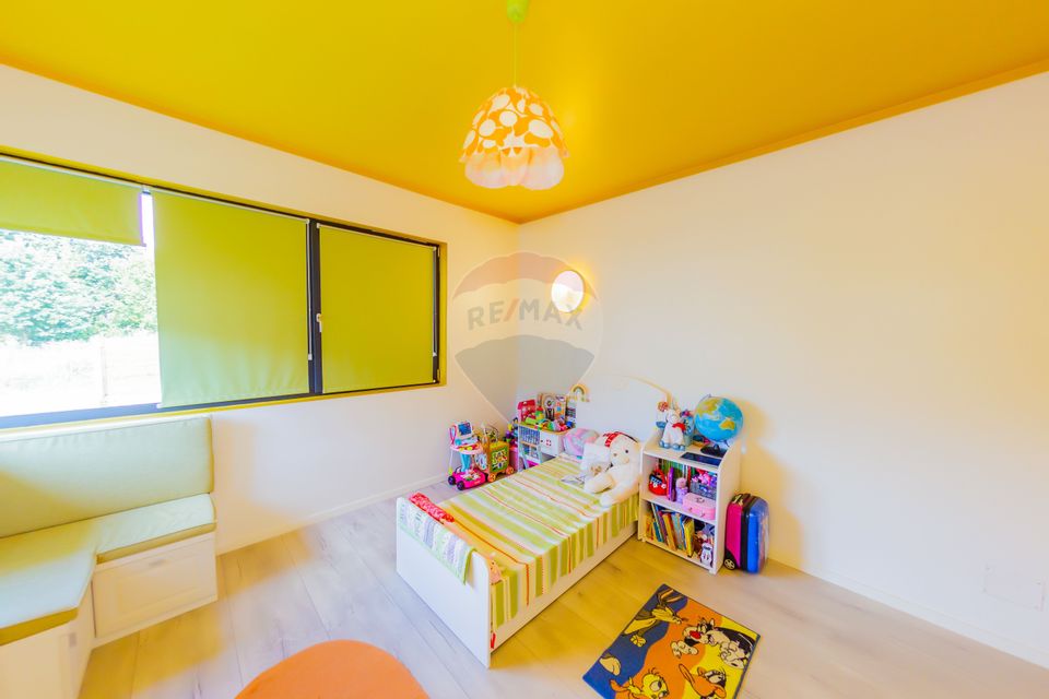 4 room House / Villa for sale