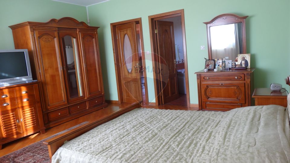 De VANZARE Casa spațioasă S+P+1E+M | Zona STIREX in Galati