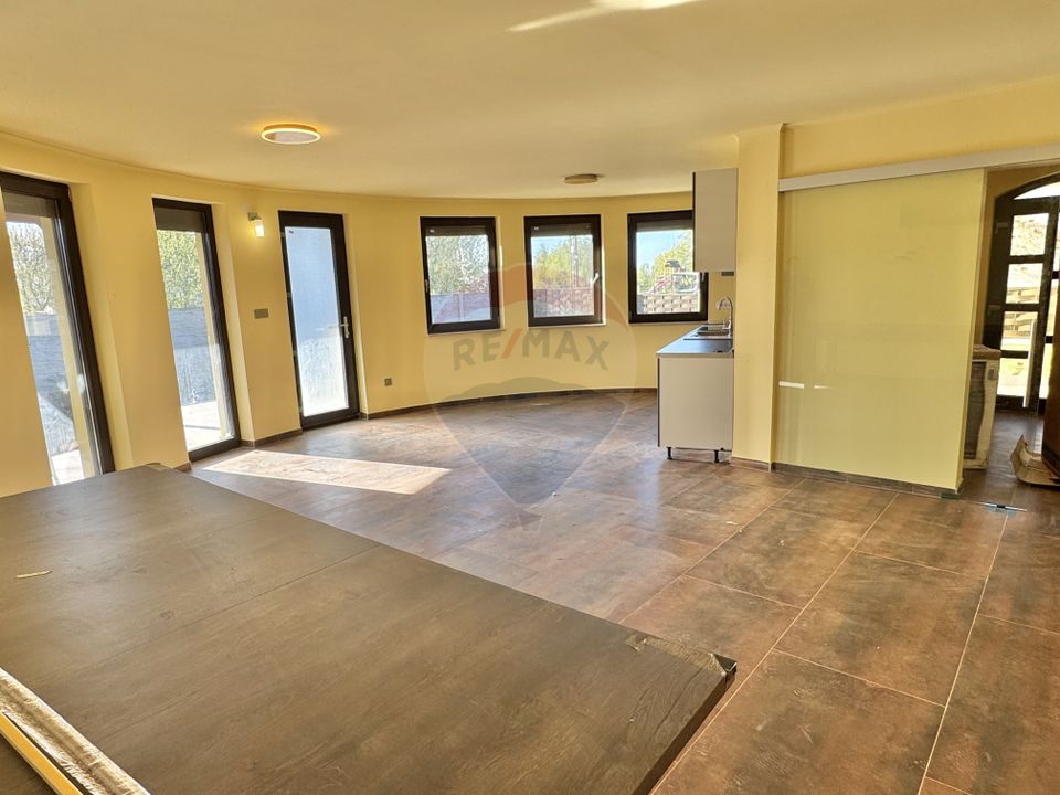 4 room House / Villa for sale