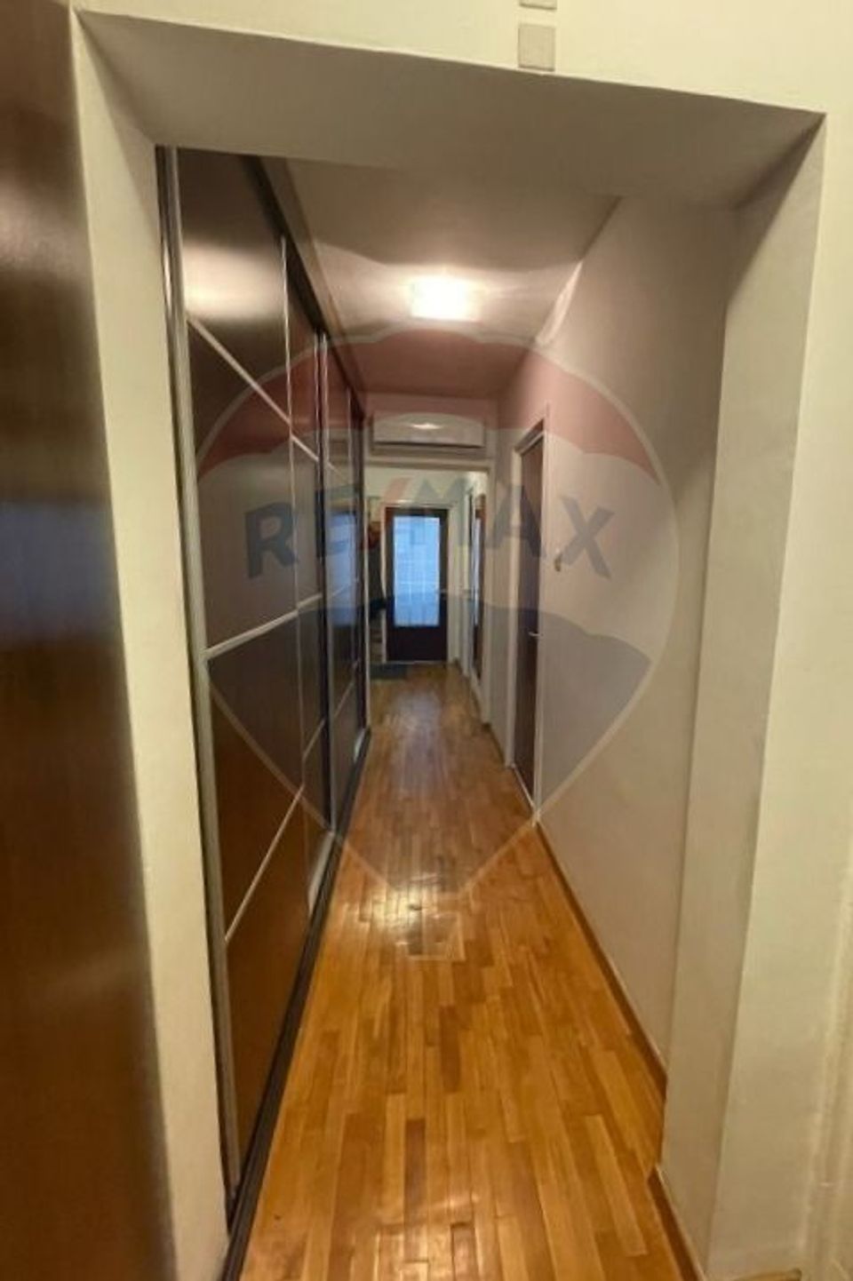 Închiriere apartament 3 camere pe Bd. Timișoara