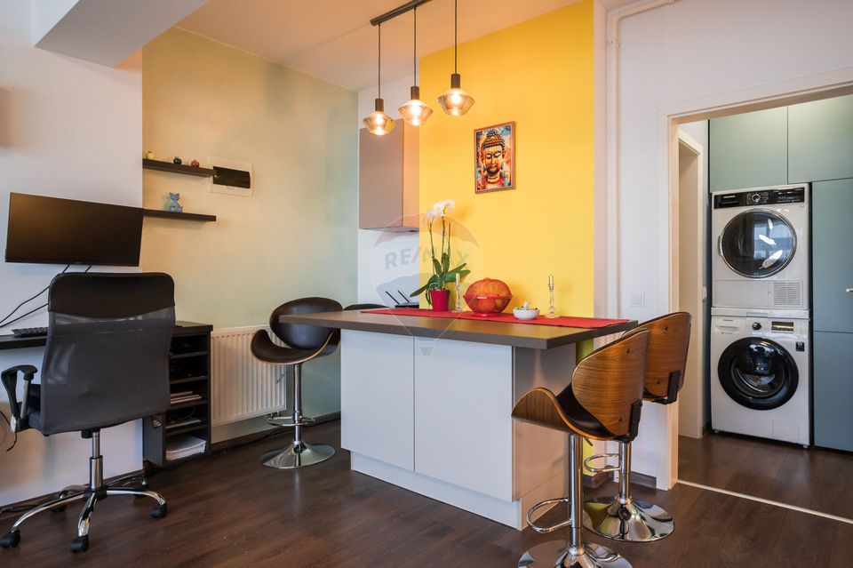 Apartament 3 camere tip duplex cu parcare si boxa la Maurer Residence