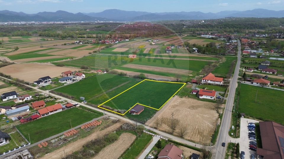 Teren de vanzare langa Primărie Coltau