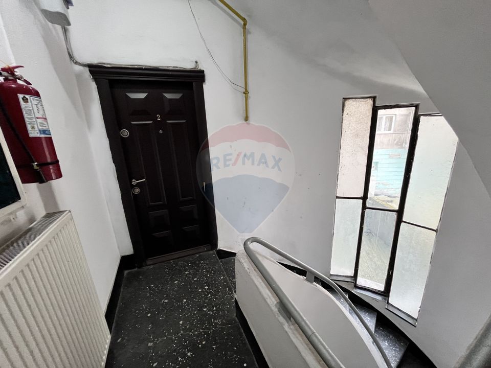 Apartament cu 3 camere langa parcul Cismigiu la 2 min de Metrou Izvor