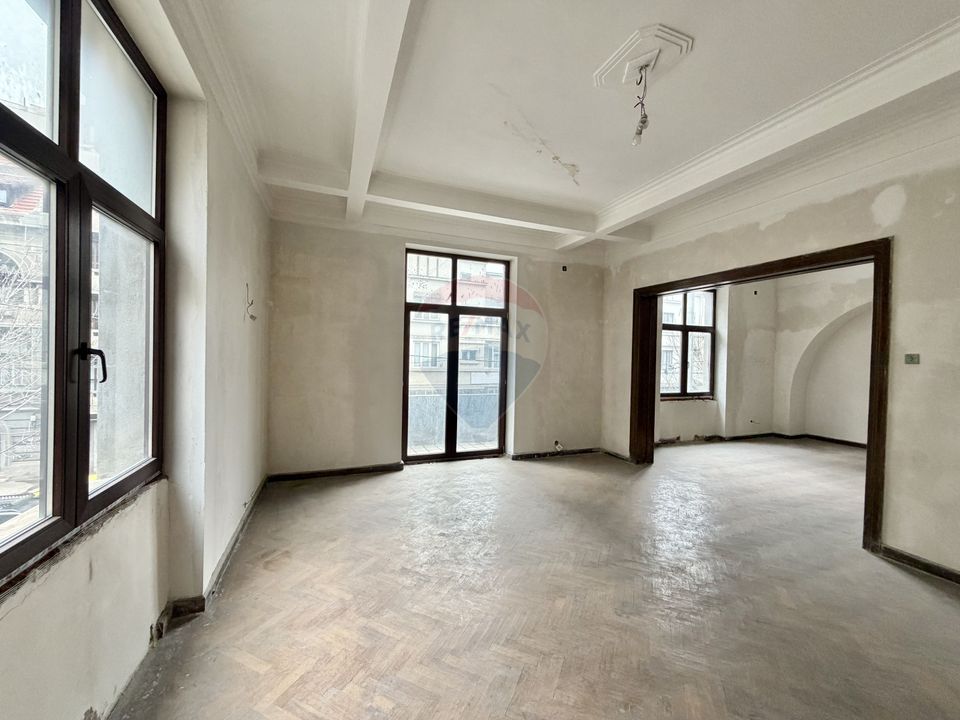 Un apartament cu poveste, în inima Bucureștiului interbelic