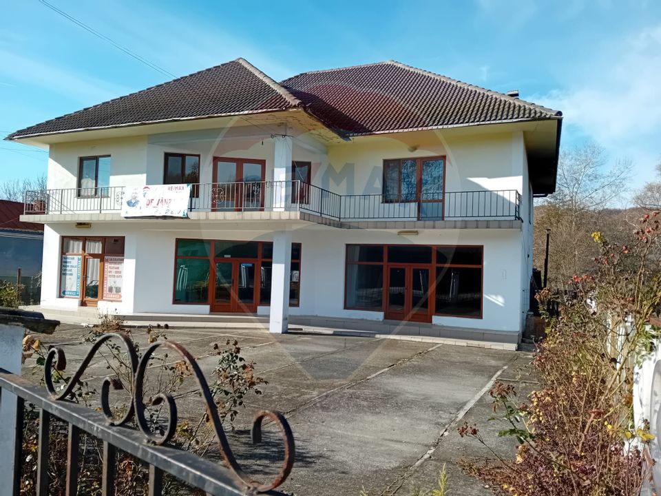 5 room House / Villa for sale