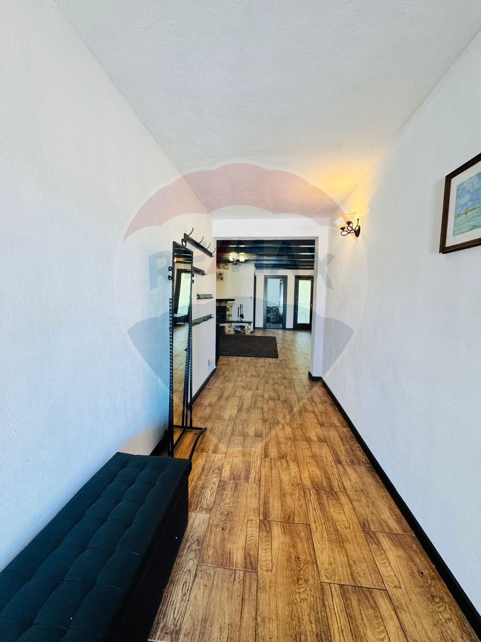 Casă / Vilă cu 4 camere de vânzare