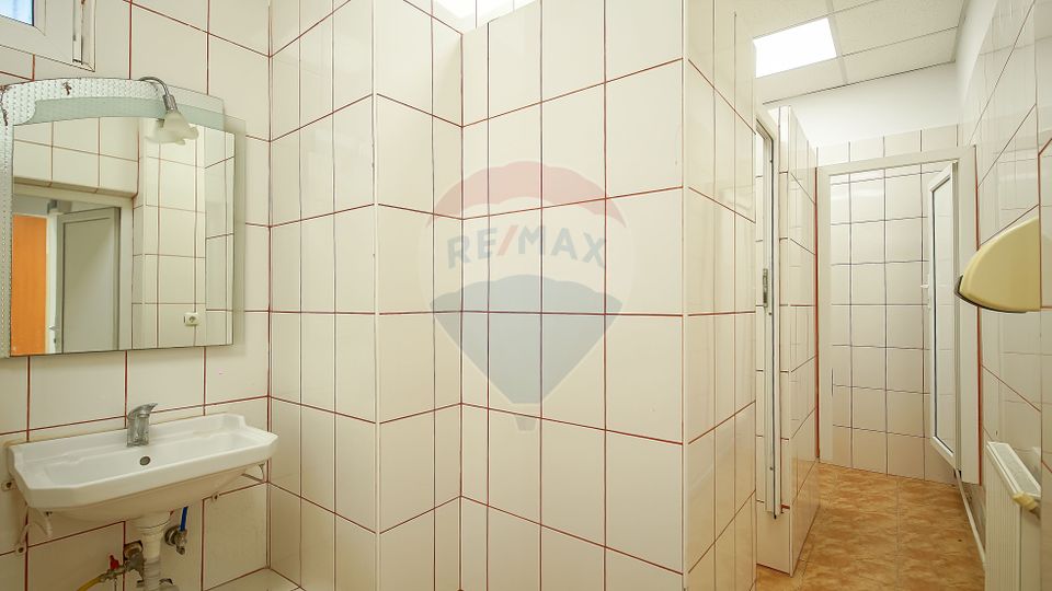 250sq.m Office Space for rent, Central area