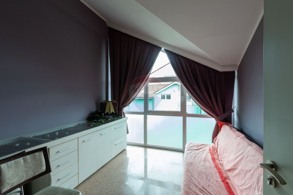 4 room Apartment for sale, CFR area