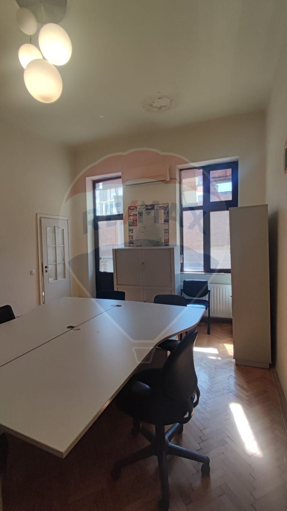 Spațiu birouri flexibil 130 mp de inchiriat zona Podul Intelectualilor