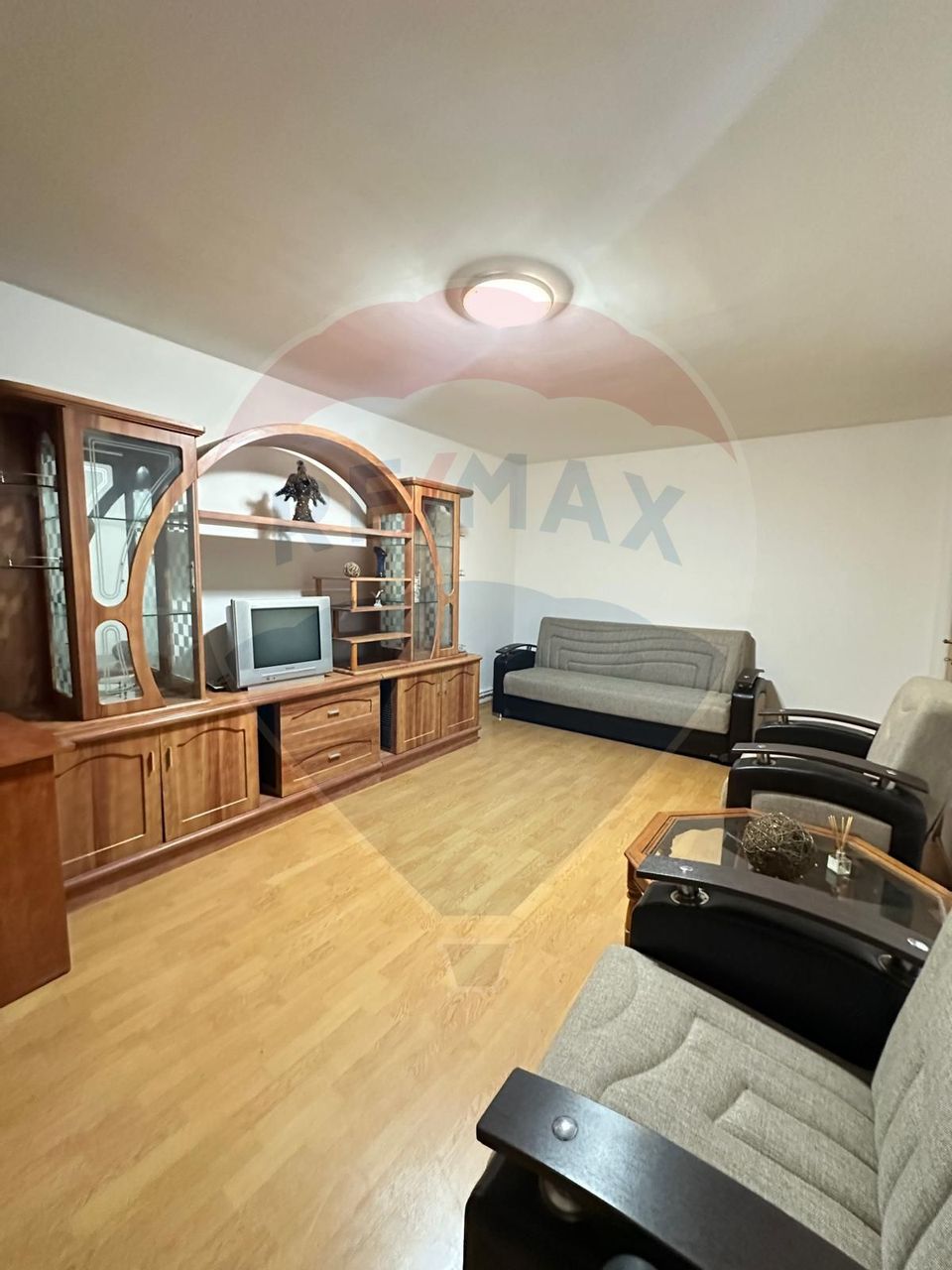 Apartament de închiriat - Valea Roșie