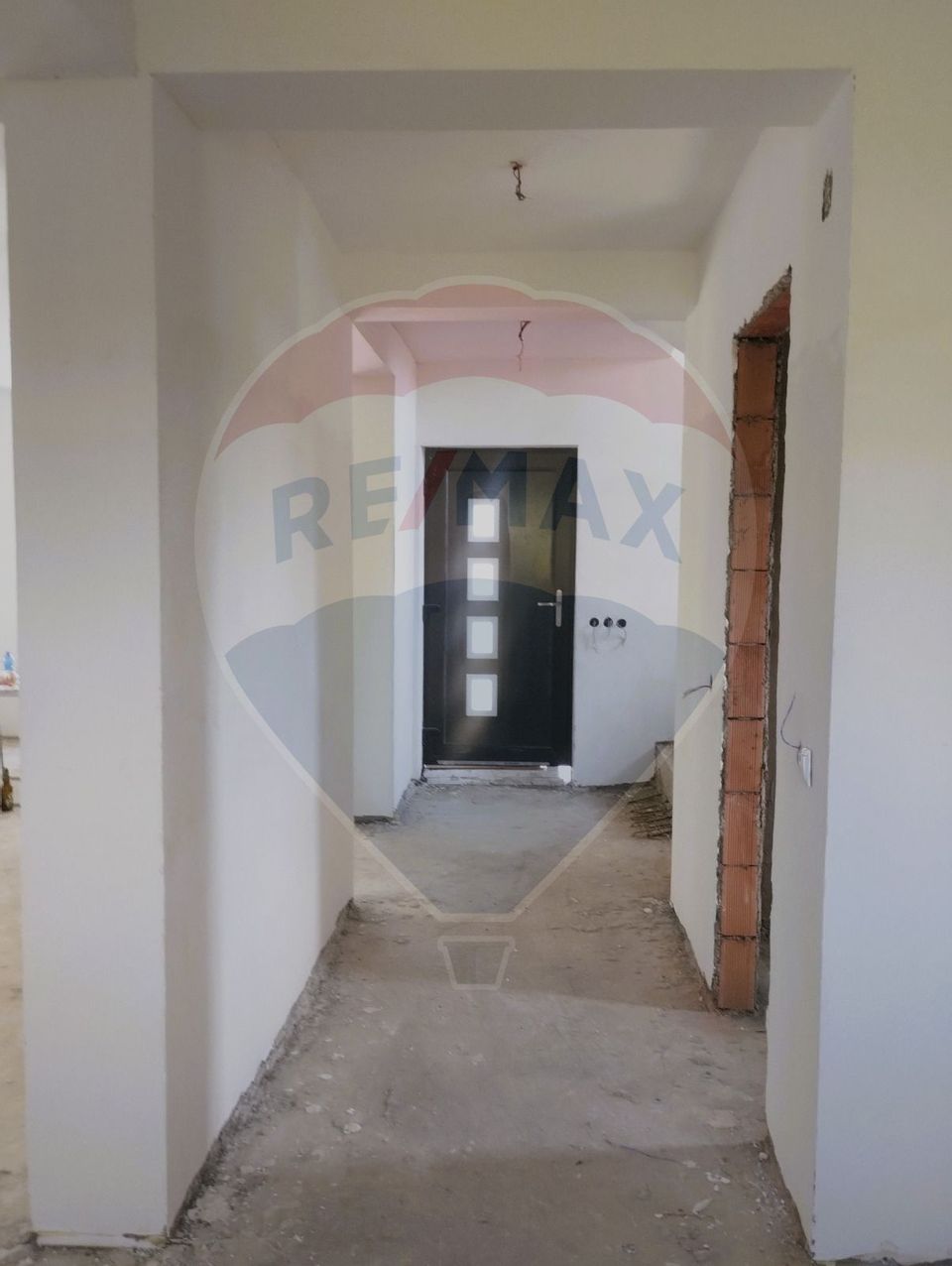 Vila moderna cu 4 camere de vânzare in Brebu, Prahova