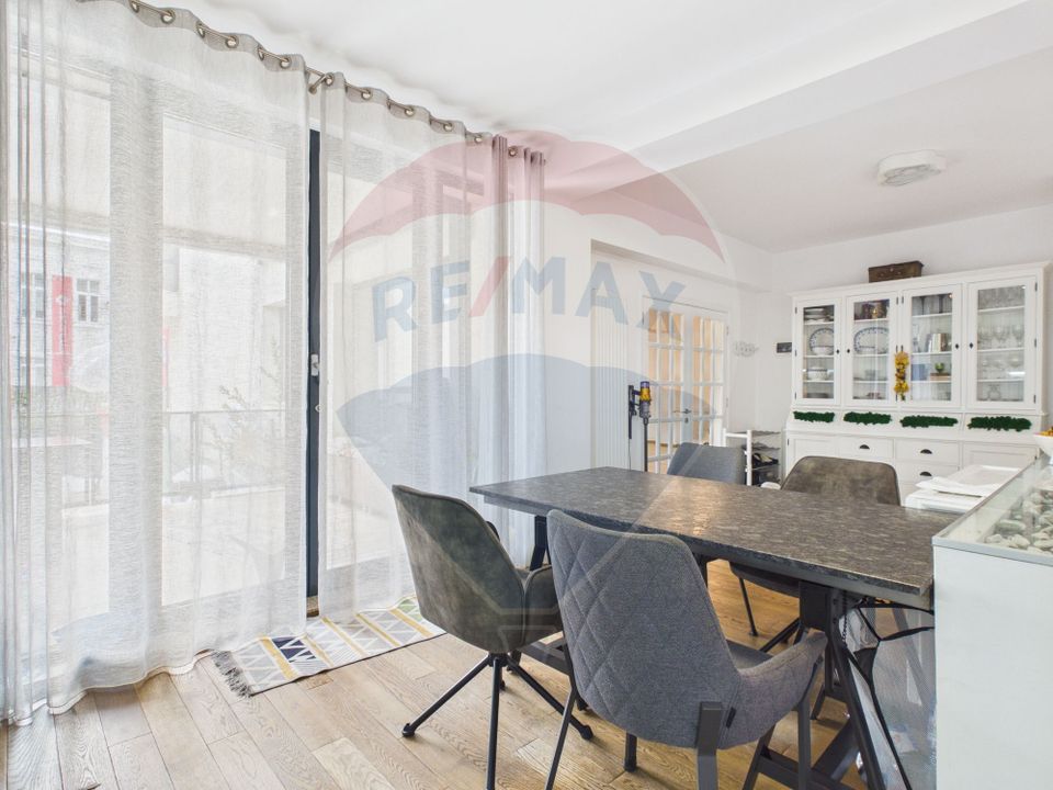 5 room Apartment for sale, Magheru area