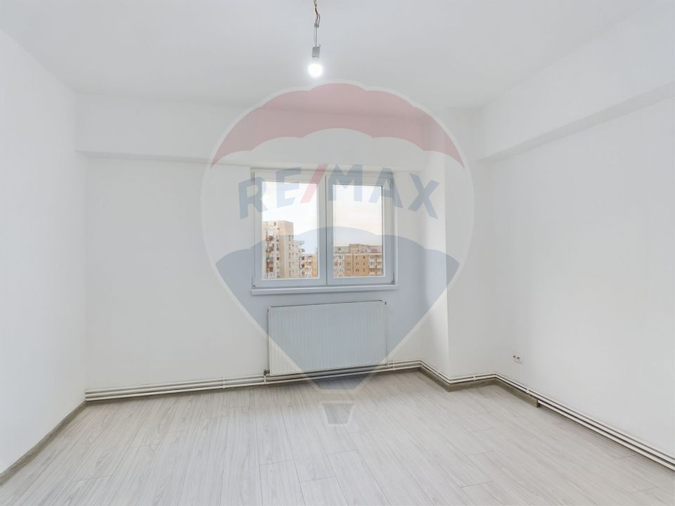 4 room Apartment for rent, Centrul Civic area