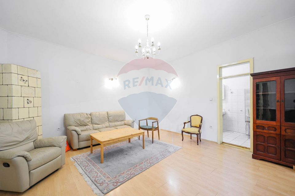 Apartament 2 Camere, Oradea, Central-Orașul Nou, Curte Comună, Vânzare