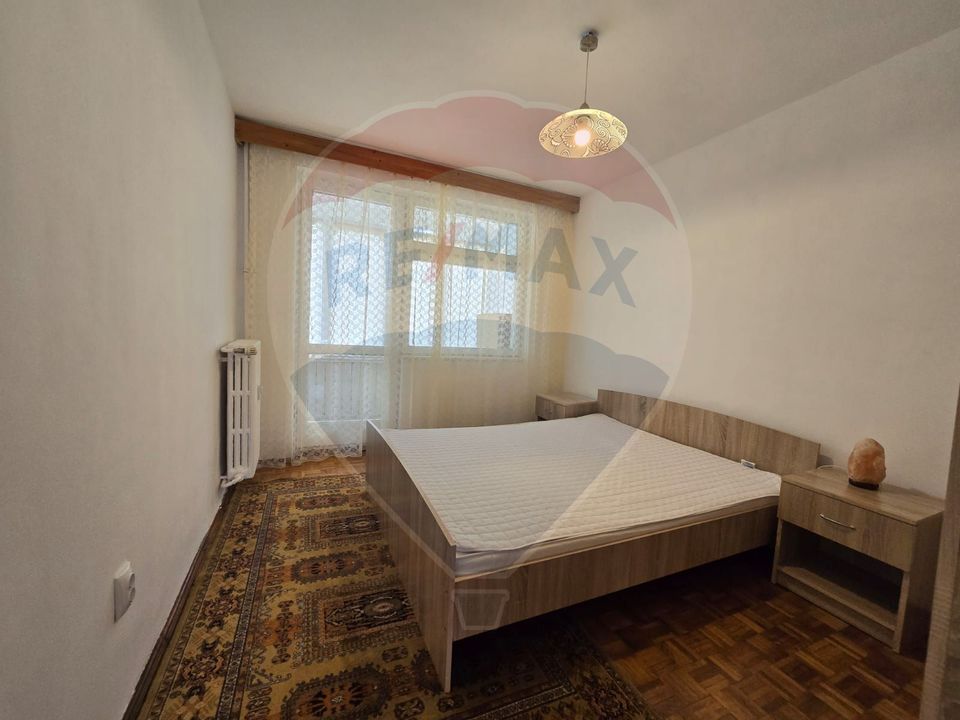 3 room Apartment for rent, Centrul Civic area