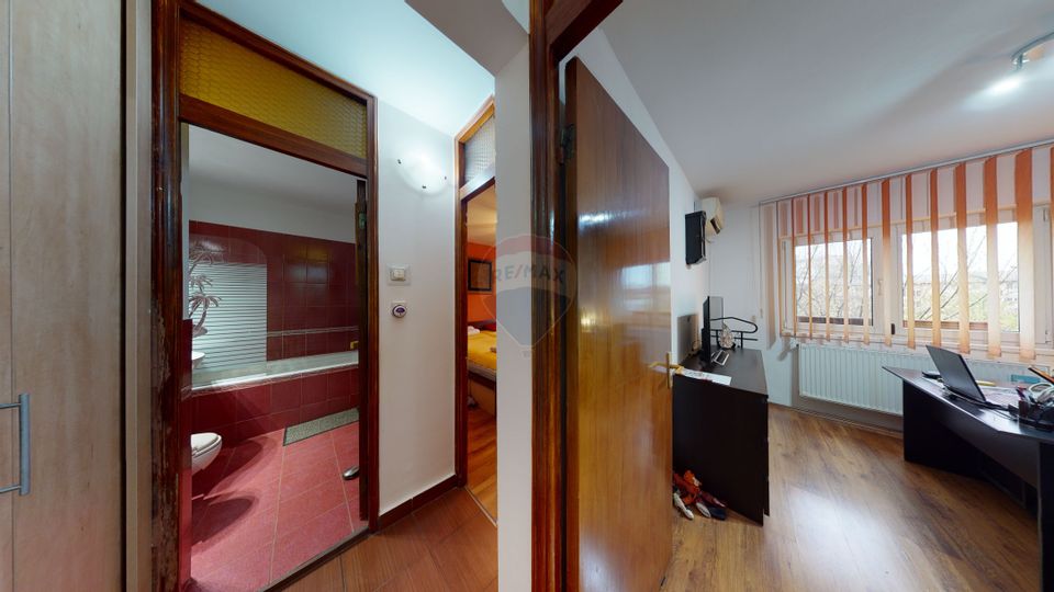 Apartament cu 3 camere de vanzare in Baneasa