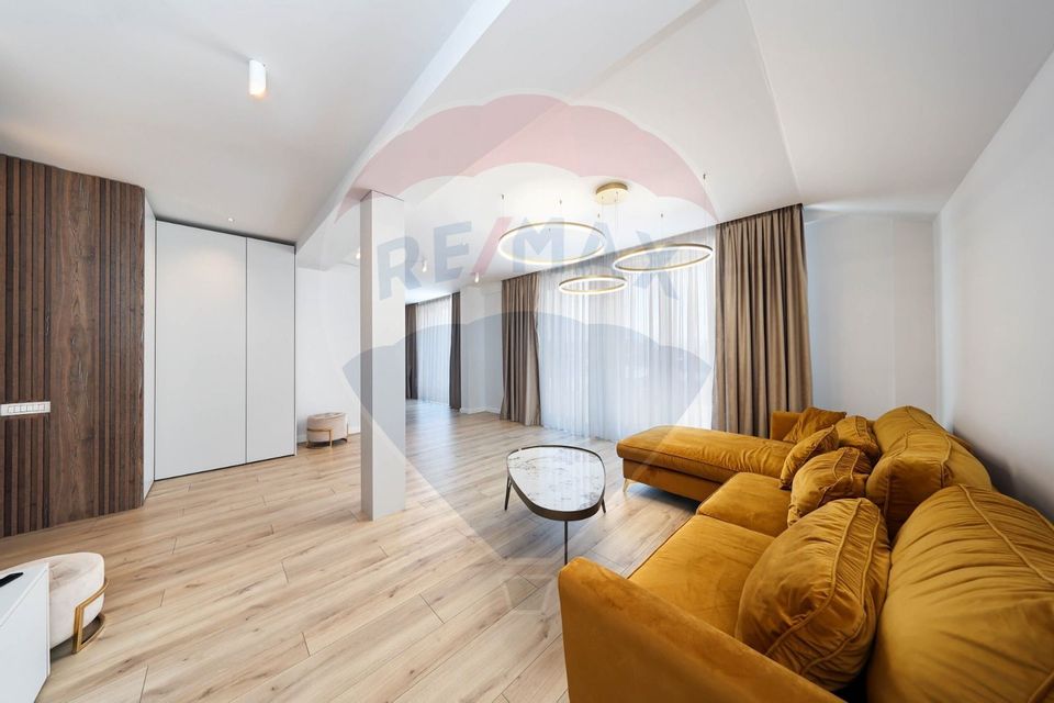 Cladire comerciala ultramoderna destinații multiple