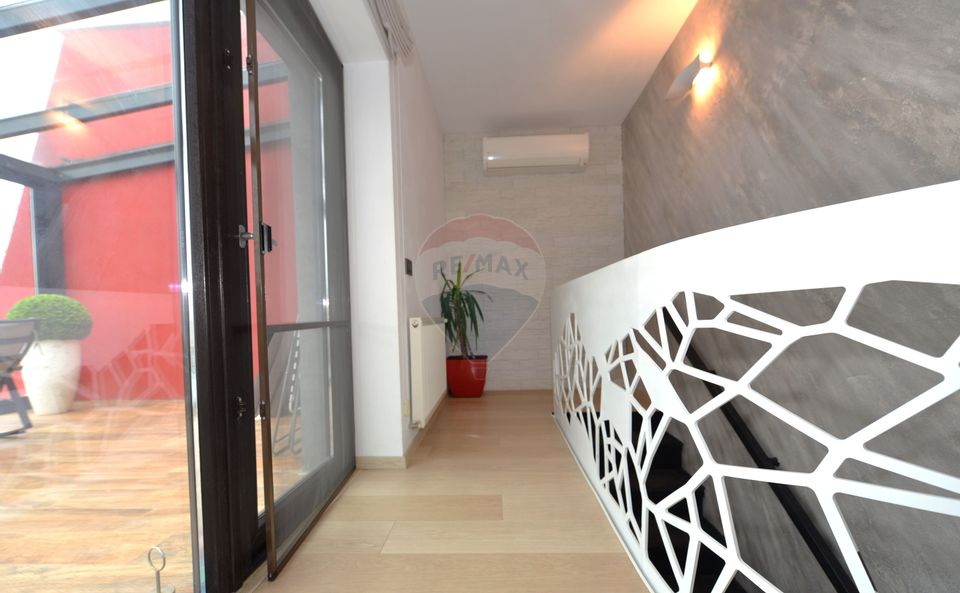 Casa Vila cu 4 camere de vanzare in  Cernica langa padure