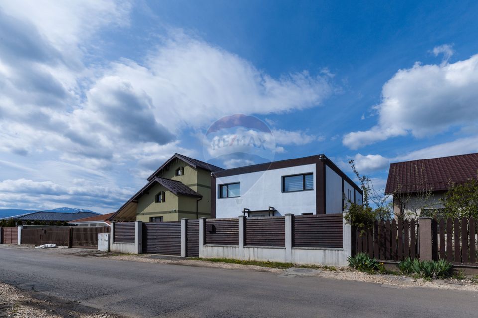 Casă premium în Stupini – finisaje de lux, complet mobilată