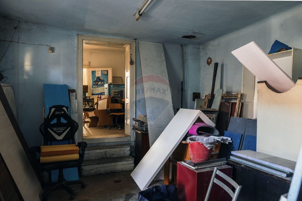 8 room House / Villa for sale, Sud-Est area