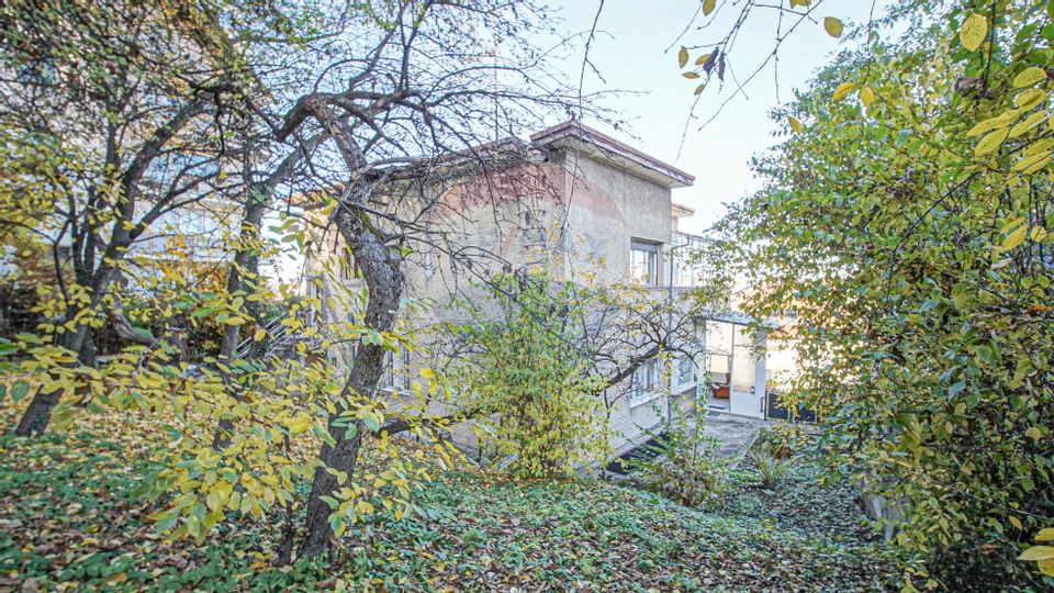 REZERVAT!Duplex cu aer burghez,  în vilă impunătoare pe Drumul Poienii