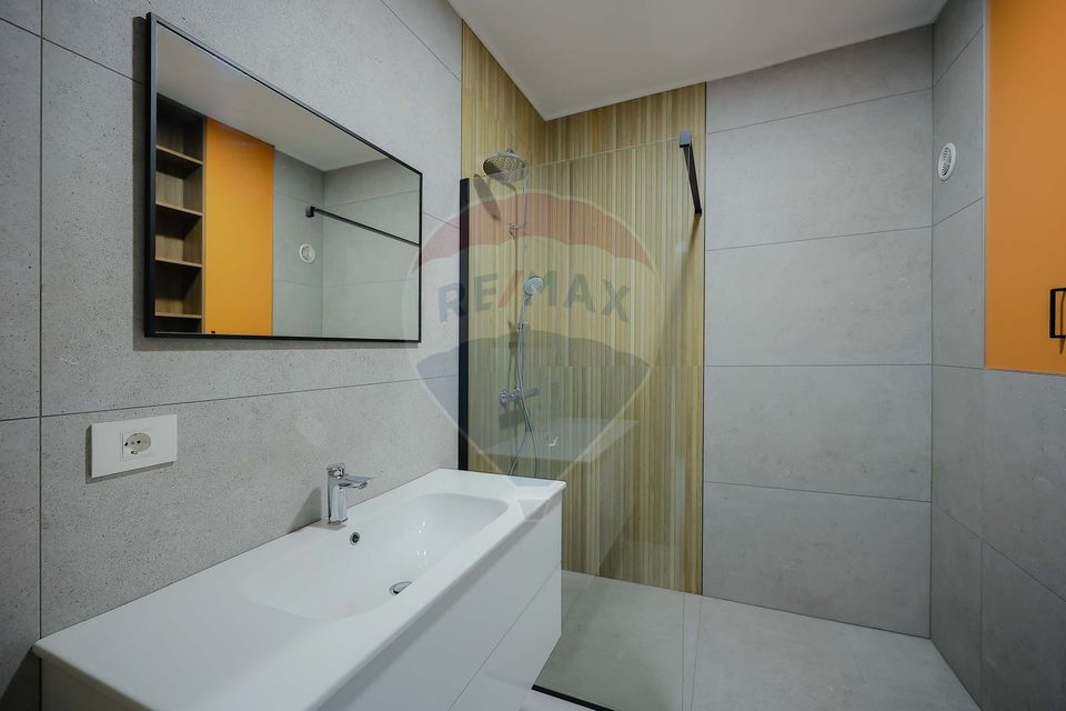 Apartament de închiriat cu 2 camere și parcare, ultracentral, Oradea