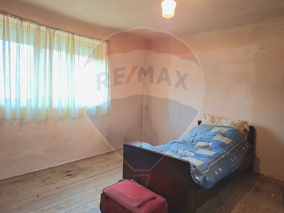 Casa veche cu teren 929 mp- oportunitate in Vladimirescu- comision 0%