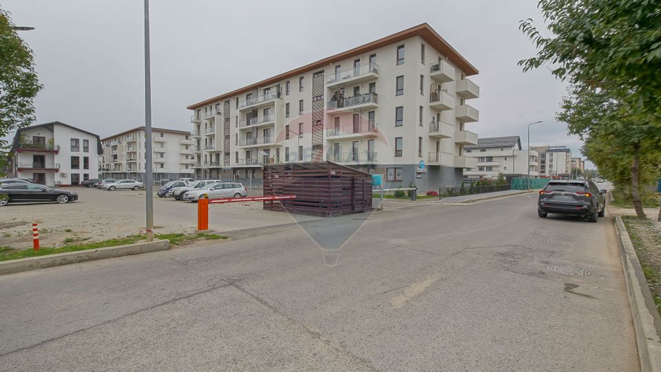 !! VANDUT !!  Apartament in vila, 3 camere, Nicolae Labis, Tractorul