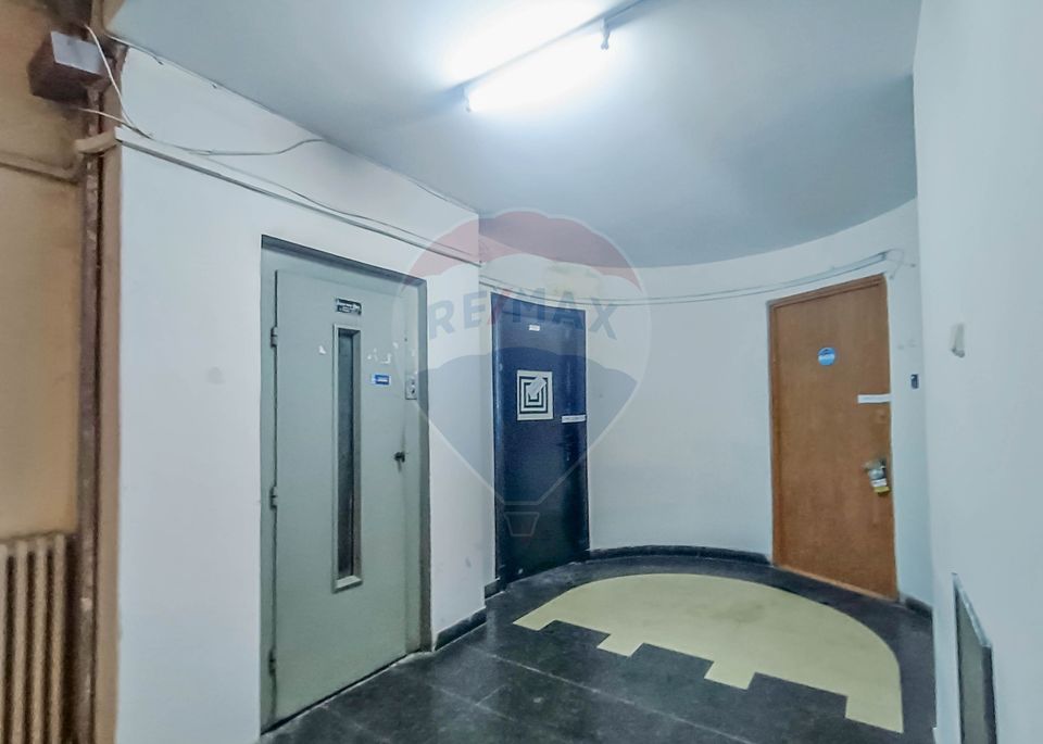 Vanzare Apartament 3 Camere, 2 Balcoane+2 Boxe, Universitate-P. Romana