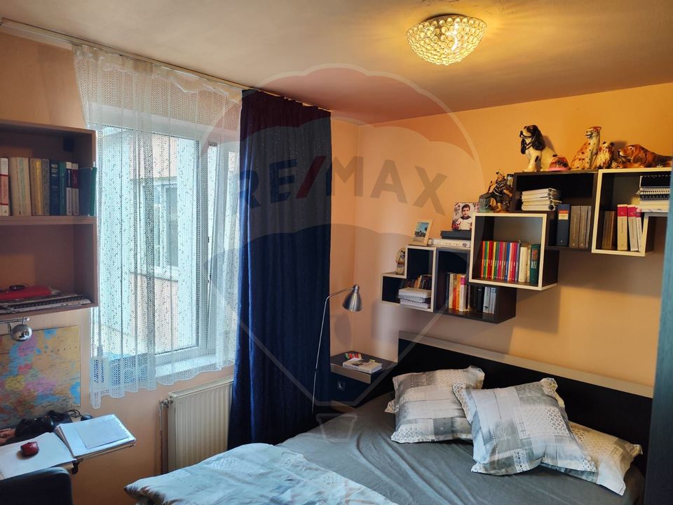 Apartament cu 3 dormitoare pe str. George Cosbuc