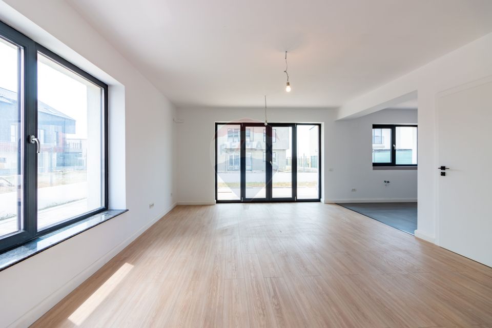 Villa 6 bedrooms | Generous Courtesy | Tunari - North