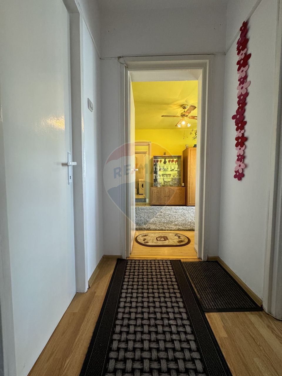 Apartament cu 3 camere pe Str. Clujului