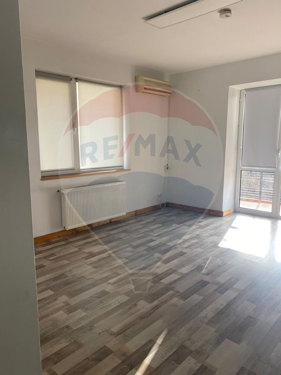 Ground floor + 1st floor for rent in villa – 220 sqm – Vitan Mall area