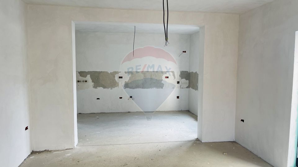 Casă de vânzare Brasov – 3 dormitoare, 3 băi, 140 mp utili