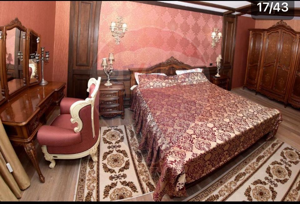 Apartament elegant cu mobilier de inspirație barocă, Valea Cheii 23