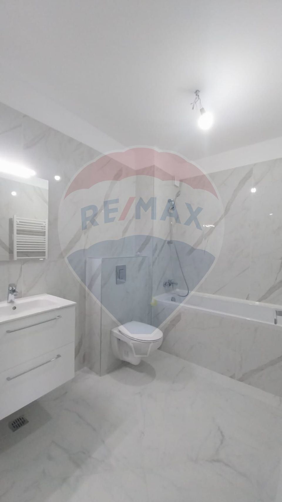 Apartament de vanzare cu 2 camere in Zona Dacia, Constanta