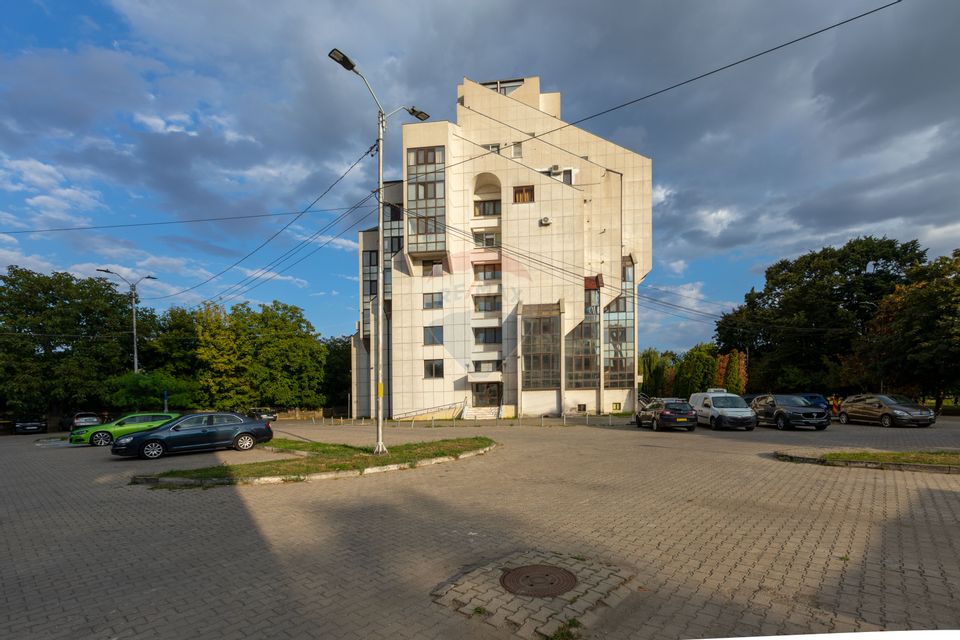 Apartament tip duplex cu 3 camere de vânzare în zona Ultracentral