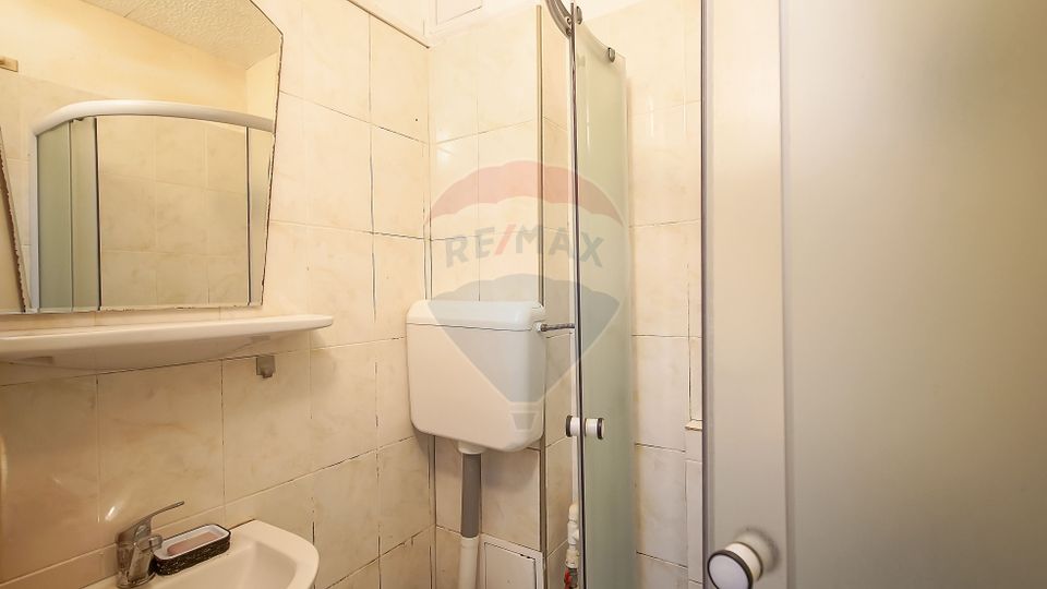 Comision 0% | Cameră 21 mp – Str. Înfrățirii, Brașov