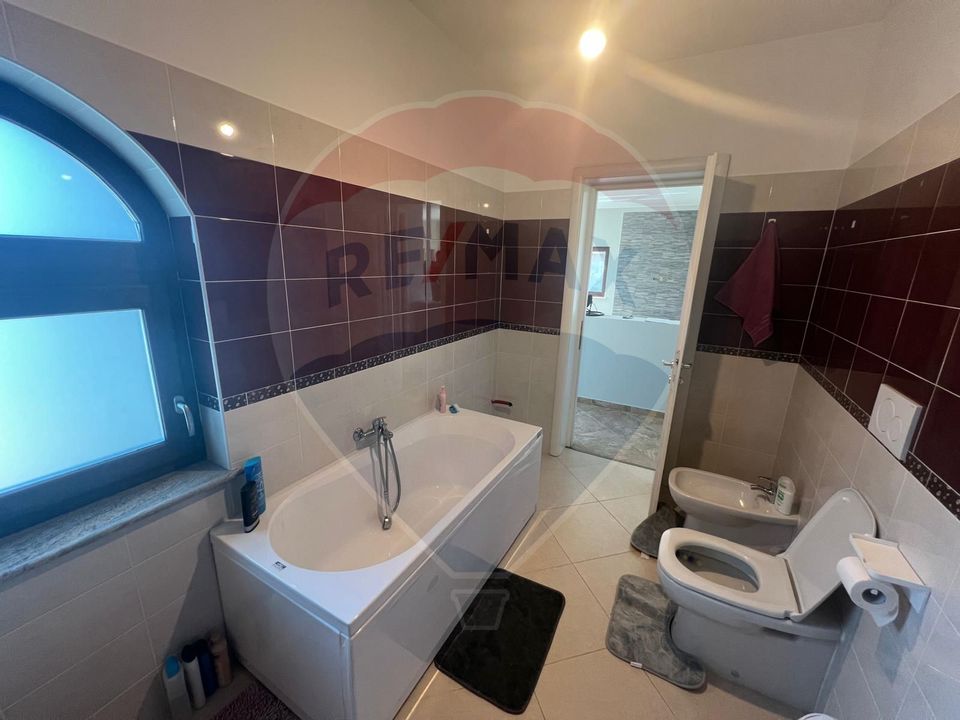 6 room House / Villa for sale