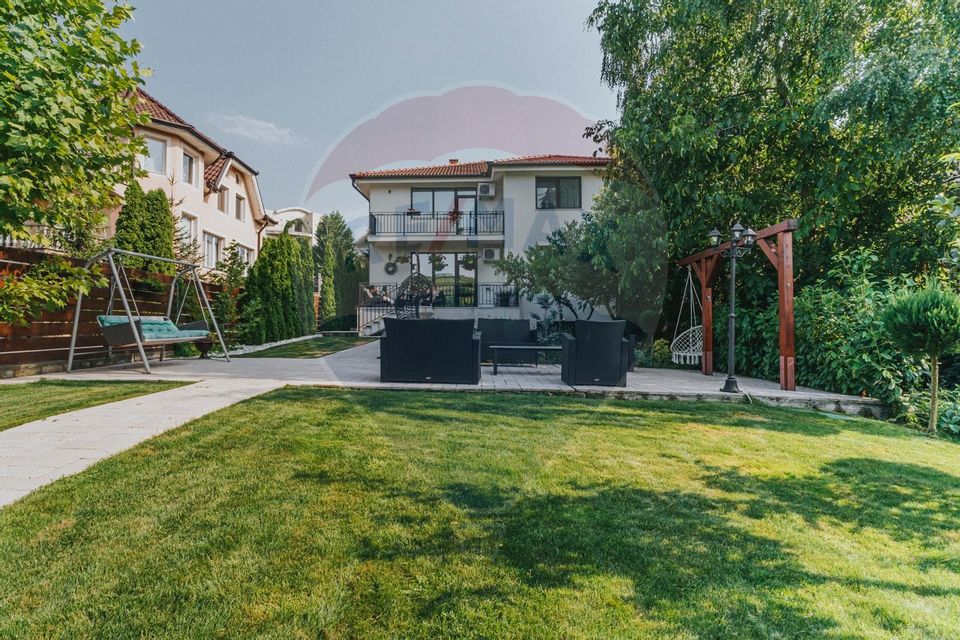 Ready to Move Family Home with Heated Pool – Gheorghe Doja Street, Ora